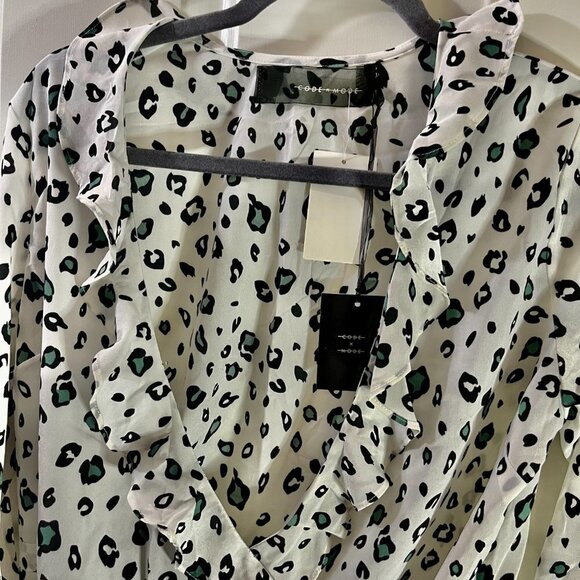 NWT Code X Mode SZ S Ivory and Green Animal Print Wrap Shirt Tie Closure Ruffle - Picture 2 of 4